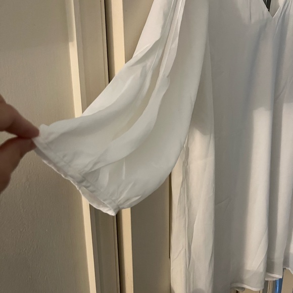 Lulu’s Short Casual 3/4 length Sleeve Wedding Dress - Picture 3 of 5